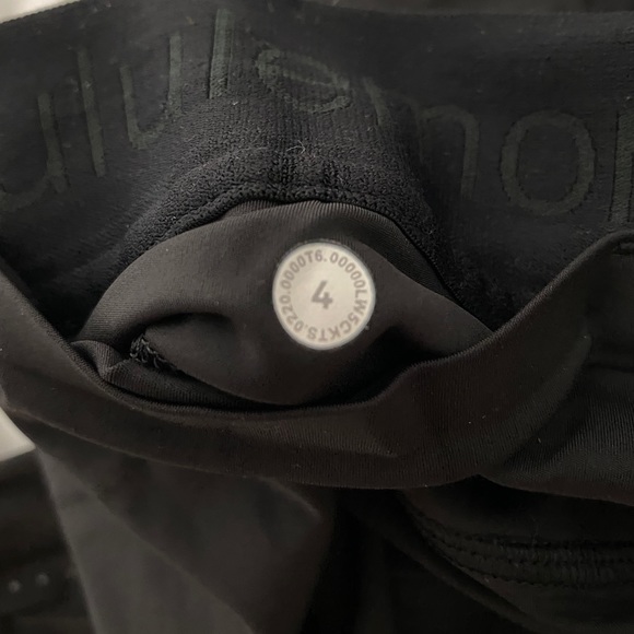 Lululemon Fast and Free Super High-Rise Tight Elite. Size 4 - Picture 6 of 8